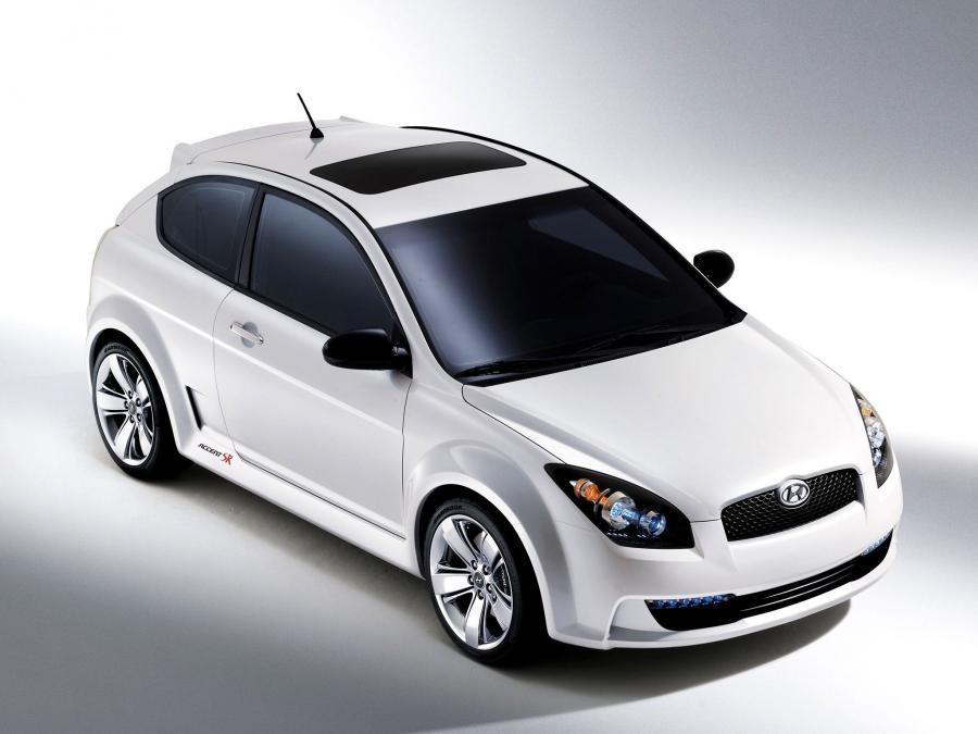  Hyundai Accent SR Concept 2005 года  (фото 10 из 14)